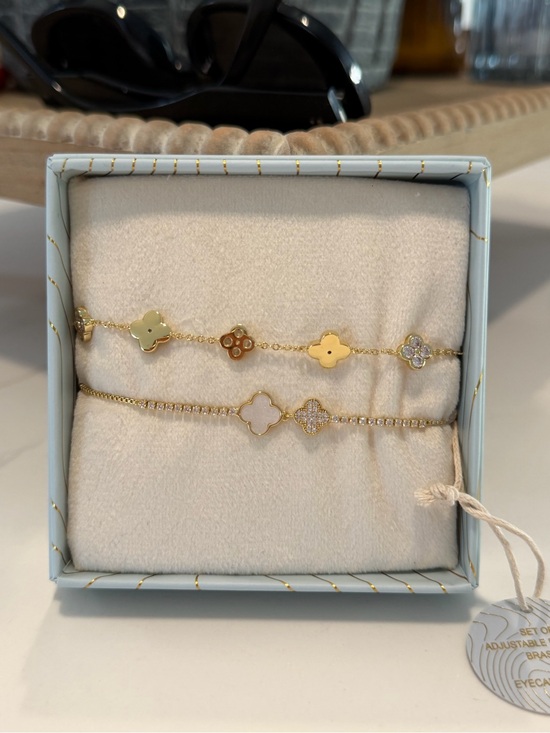 eye candy Jewelry - eye candy Gold Clover Charm Bracelet Set with White Accents